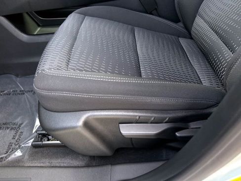 Used 2025 Chevrolet Equinox LT FWD image 18