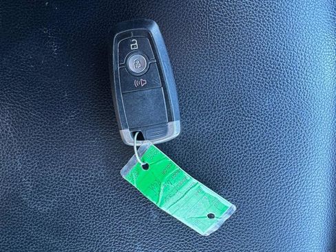 Used 2019 Ford F150 Lariat image 29