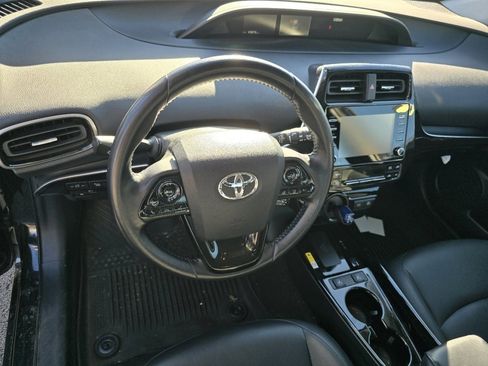 Used 2022 Toyota Prius image 16
