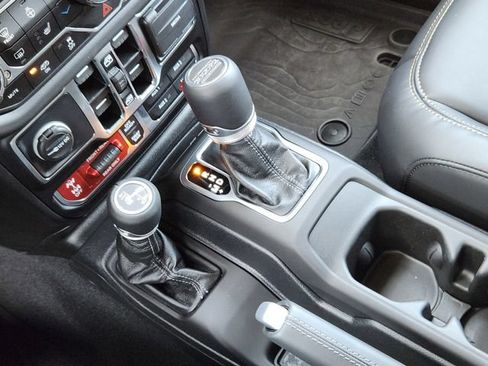 Used 2025 Jeep Wrangler Unlimited Rubicon 392 AWD/4WD image 21