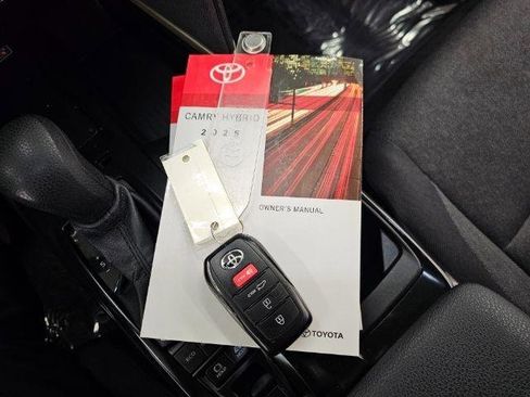 Used 2025 Toyota Camry LE image 23