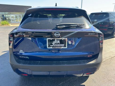 New 2026 Nissan Kicks SR w/ SR Premium Package FWD image 4