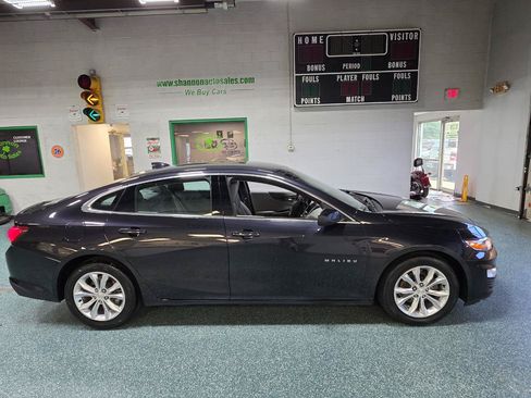 Used 2022 Chevrolet Malibu LT FWD image 5