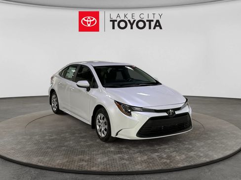 New 2026 Toyota Corolla LE FWD image 9