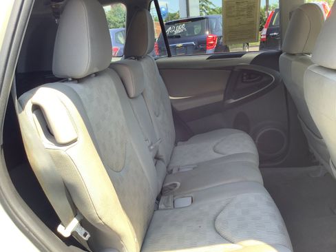 Used 2011 Toyota RAV4 4WD image 14