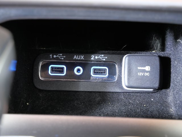 Used 2018 Jeep Grand Cherokee Altitude AWD/4WD image 28