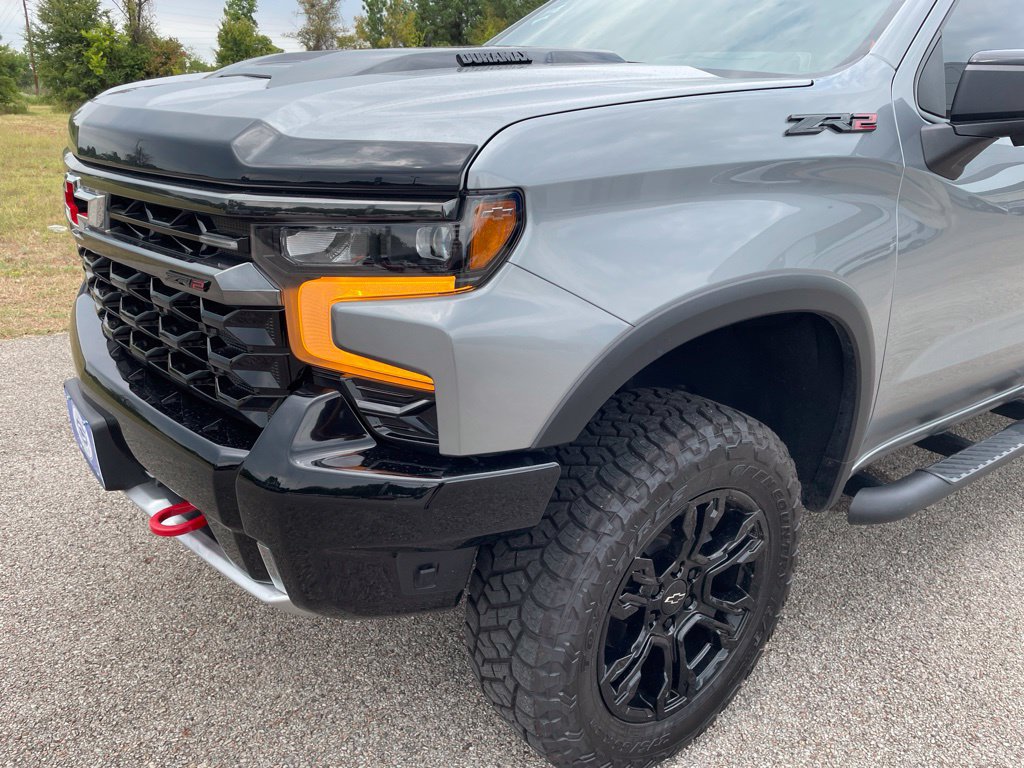 Used 2024 Chevrolet Silverado 1500 ZR2 w/ Technology Package AWD/4WD image 11