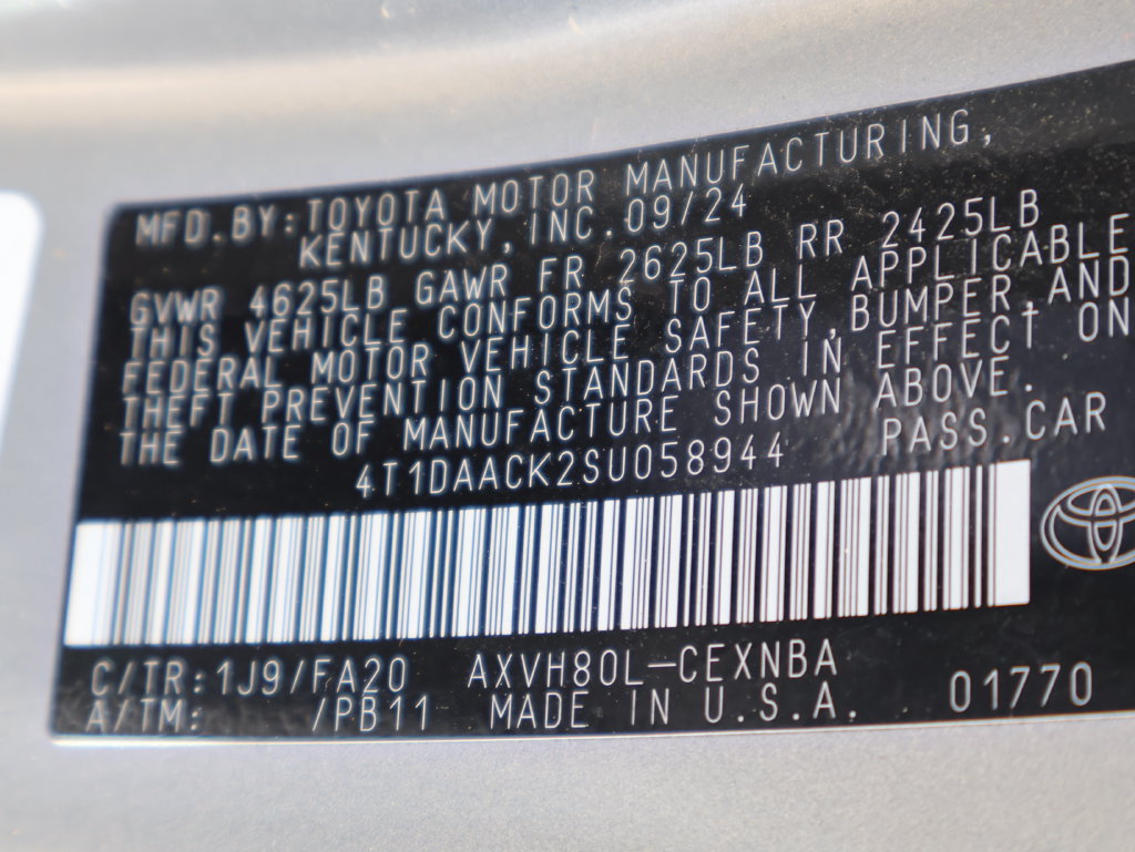 Used 2025 Toyota Camry LE FWD image 39