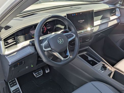 New 2026 Volkswagen Tiguan SE R-Line AWD/4WD image 12