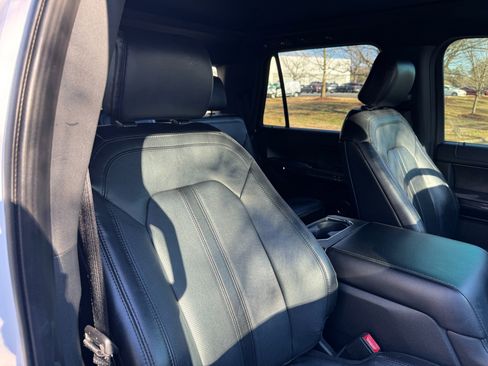 Used 2019 Ford Expedition Limited w/ Equipment Group 301A image 43