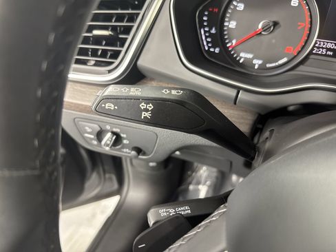 Used 2023 Audi Q5 2.0T Premium w/ Convenience Package AWD/4WD image 14