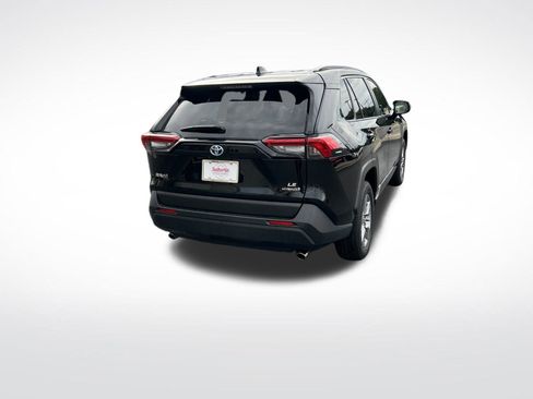 Used 2023 Toyota RAV4 LE image 5