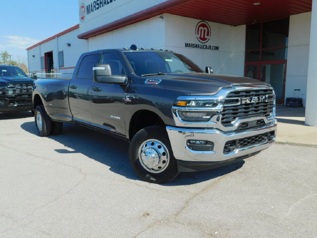 New 2026 RAM 3500 Big Horn AWD/4WD image 3
