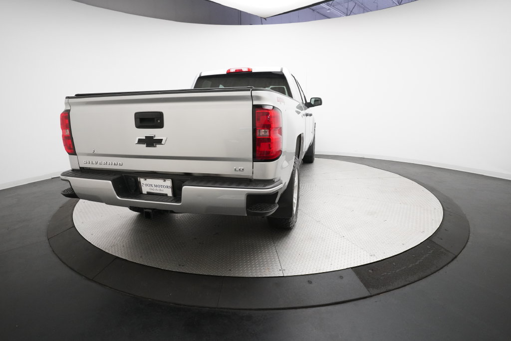 Used 2019 Chevrolet Silverado 1500 Custom w/ Custom Convenience Package AWD/4WD image 14
