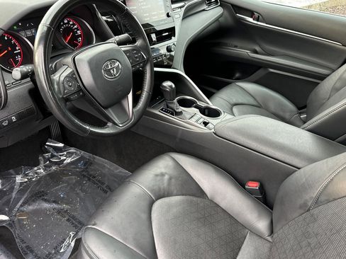 Used 2023 Toyota Camry XSE image 9