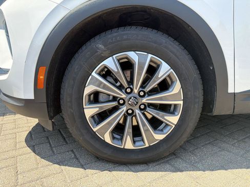 Used 2024 Buick Envision Preferred AWD/4WD image 10