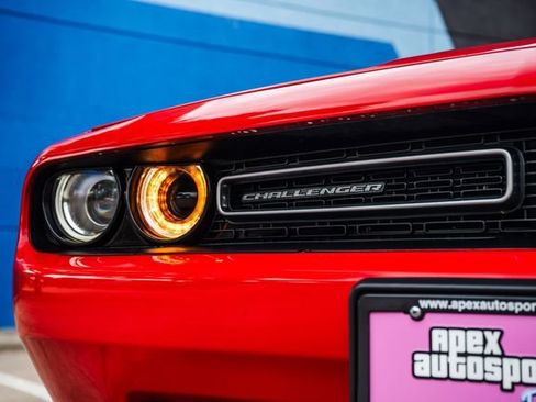 Used 2015 Dodge Challenger R/T w/ Quick Order Package 28B R/T RWD image 25