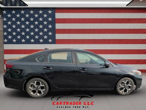 Used 2020 Kia Forte LXS FWD image 7