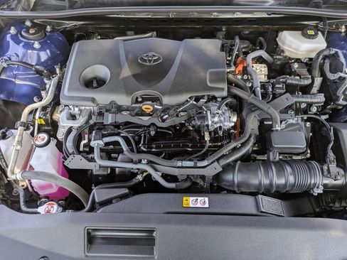 Used 2025 Toyota Camry XSE image 34