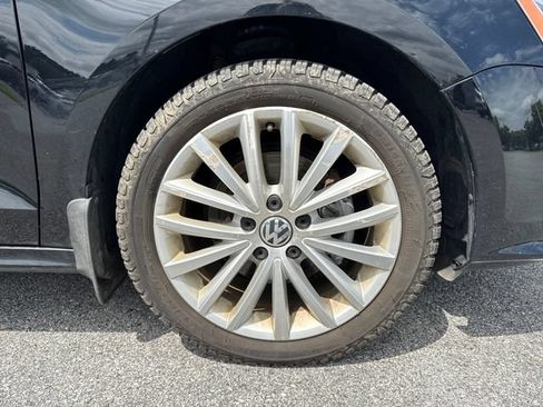Used 2015 Volkswagen Jetta SE FWD image 11