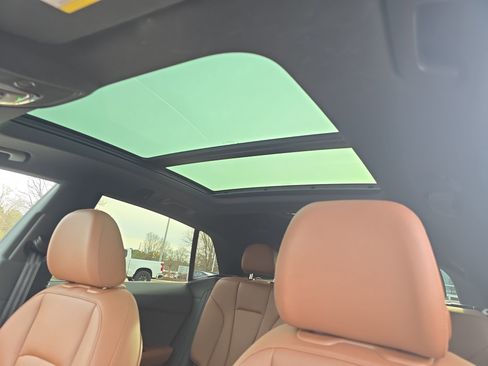 Used 2022 Audi Q8 Premium Plus image 28