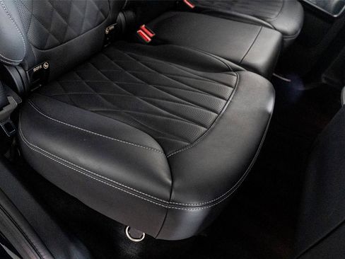 Used 2025 Mercedes-Benz G 63 AMG 4MATIC image 35