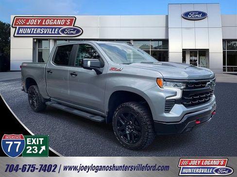 Used 2025 Chevrolet Silverado 1500 LT Trail Boss w/ Convenience Package II AWD/4WD image 1