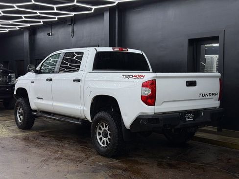 Used 2018 Toyota Tundra SR5 w/ TRD Off Road Package image 7