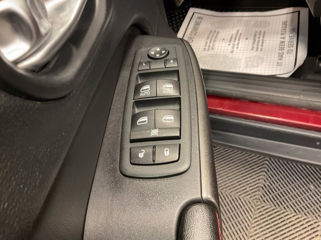 Used 2020 Jeep Cherokee Trailhawk w/ Cold Weather Group AWD/4WD image 20