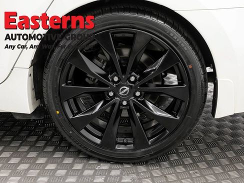 Used 2023 Nissan Maxima SR w/ Sport Mat Group FWD image 36