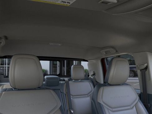 New 2025 Ford Maverick Lariat image 12