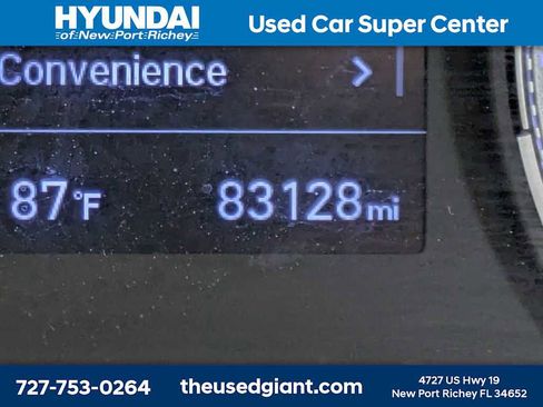 Used 2022 Hyundai Venue Limited FWD image 29