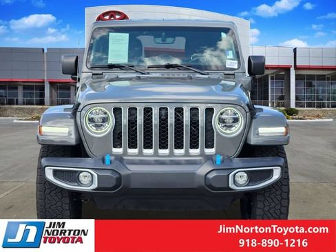Used 2022 Jeep Wrangler Unlimited Sahara AWD/4WD image 2