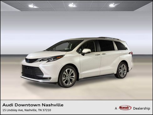 Used 2024 Toyota Sienna Platinum image 1