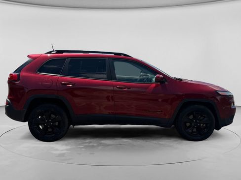 Used 2017 Jeep Cherokee Limited AWD/4WD image 11