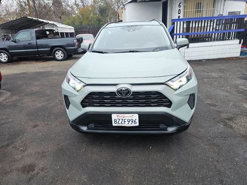 Used 2022 Toyota RAV4 XLE image 2