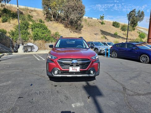 Used 2023 Subaru Outback Premium AWD/4WD image 2