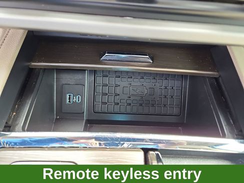 Used 2023 Ford Expedition Limited image 18