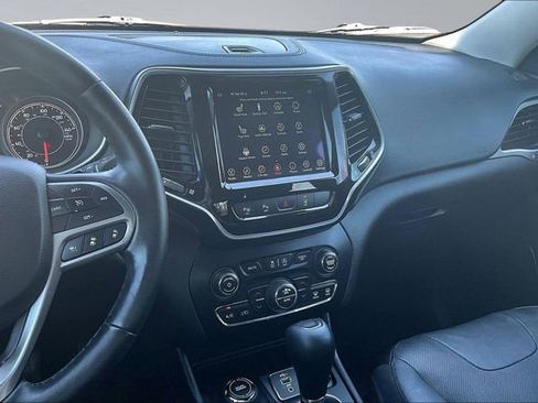 Used 2021 Jeep Cherokee Limited image 9