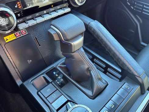 Used 2025 Toyota 4Runner Limited image 25