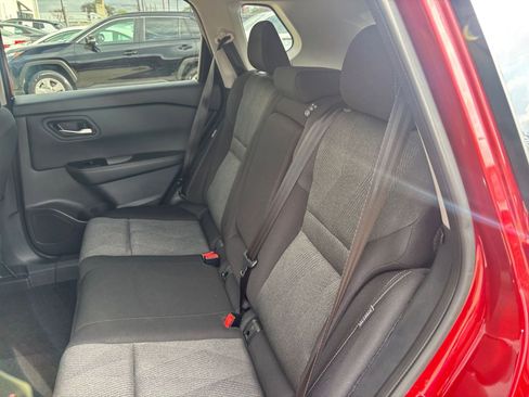 Used 2025 Nissan Rogue SV image 28