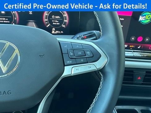 Certified 2025 Volkswagen Tiguan SE w/ Panoramic Sunroof Package AWD/4WD image 20