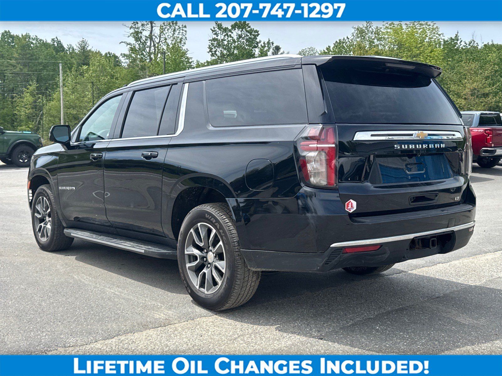 Used 2021 Chevrolet Suburban LT w/ LT Signature Package AWD/4WD image 7