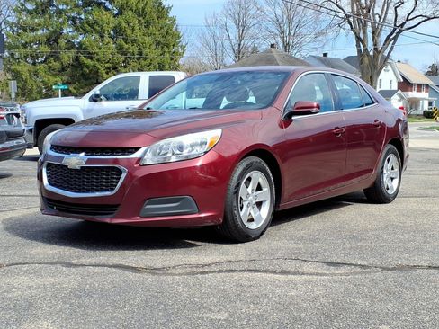 Used 2016 Chevrolet Malibu LT FWD image 1