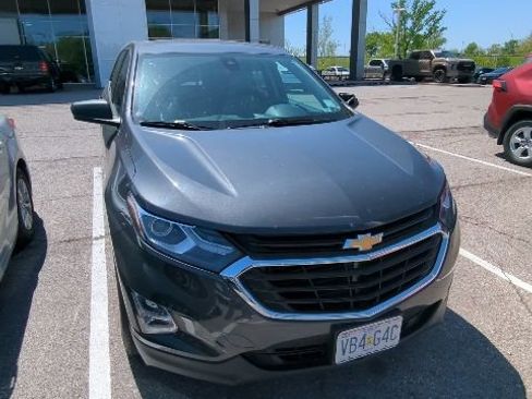 Used 2020 Chevrolet Equinox LS w/ LS Convenience Package image 10