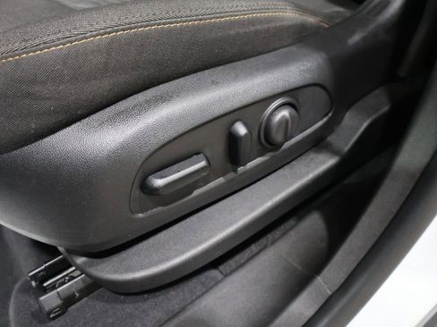 Used 2020 Chevrolet Equinox LT image 11