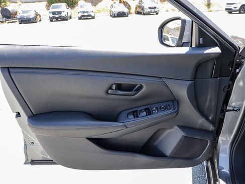 Used 2024 Nissan Sentra S FWD image 13