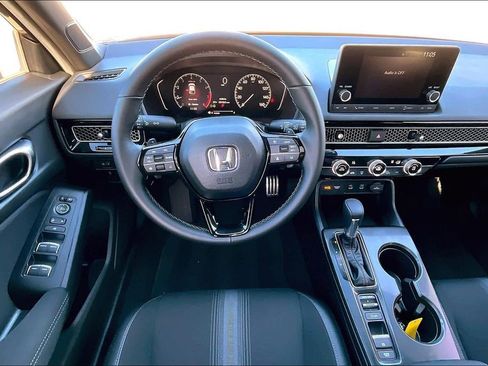 Used 2025 Honda Civic Sport image 8