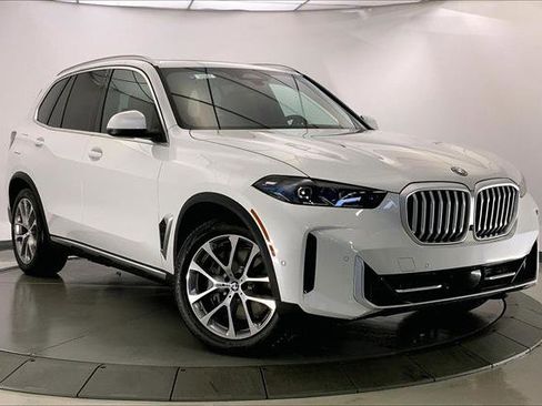 New 2026 BMW X5 xDrive50e w/ Climate Comfort Package image 11