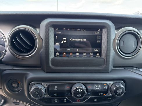 Used 2021 Jeep Wrangler Sport AWD/4WD image 18